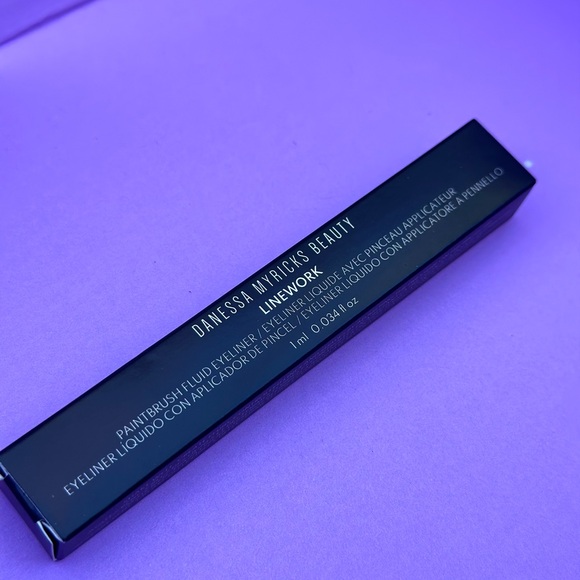 ✨PAINTBRUSH FLUID EYELINER /
EYELINER LÍQUIDO CON APLICADOR DE PINCEL - Picture 2 of 2